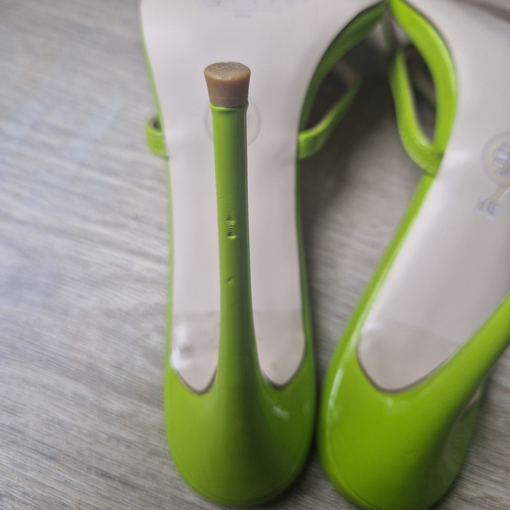 FEMME Neon Green Pointed Heels - Picture 5 of 6